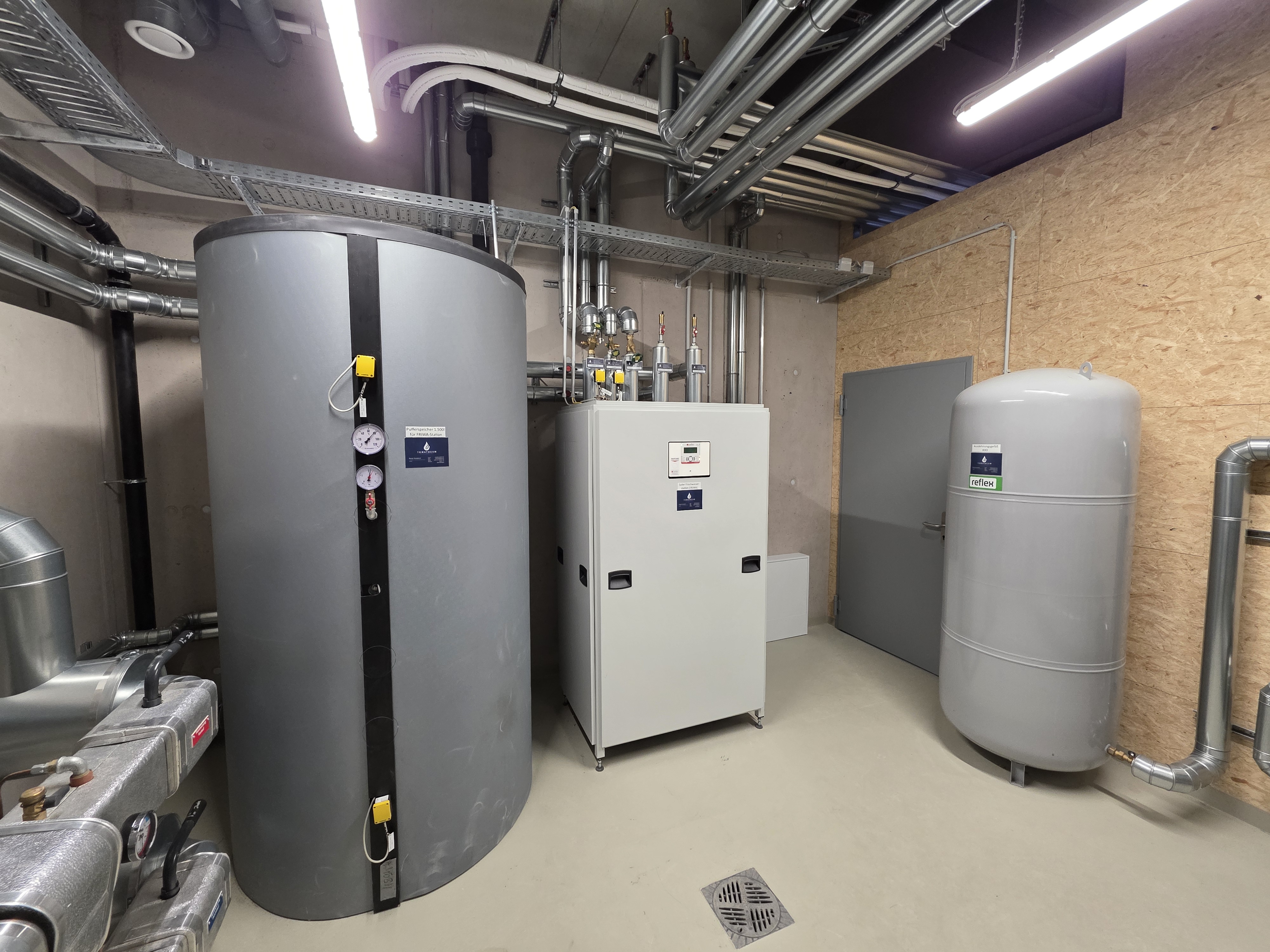 Heizverteilerstation – Pufferspeicher und Regelung